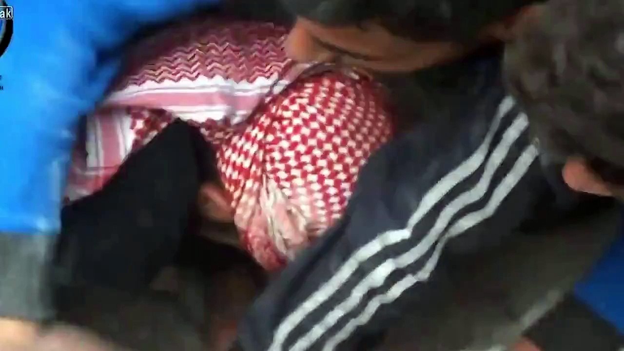 Baby rescued from the rubble - Jissay Allah rakhy ussy koun chakhey