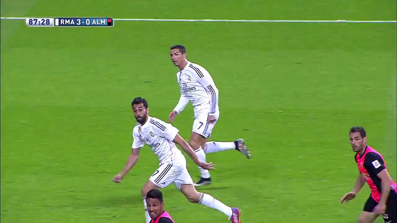 Reacción de Cristiano tras el gol de Arbeloa