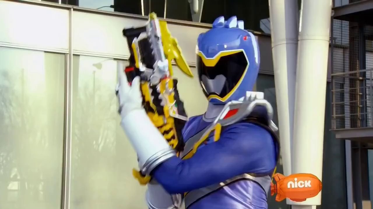 5 anh em siêu nhân bắn súng