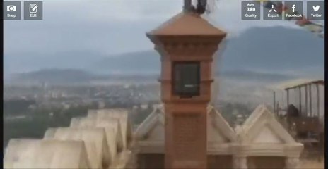 Скачать видео: Earthquake in Nepal Original footage 7.9 Magnitude MEGA April 25th 2015 The Black day