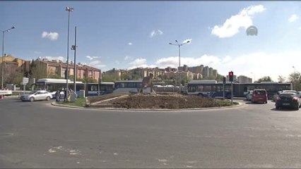 Robot Heykelinin Yerini Dinozor Heykeli Aldı