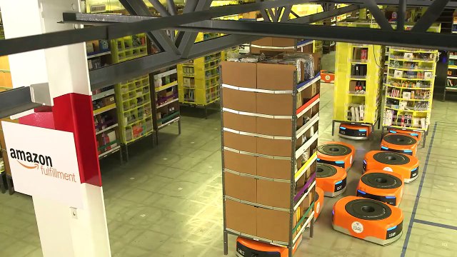 İşte Amazon'un inanılmaz deposu ve çalışma sistemi
