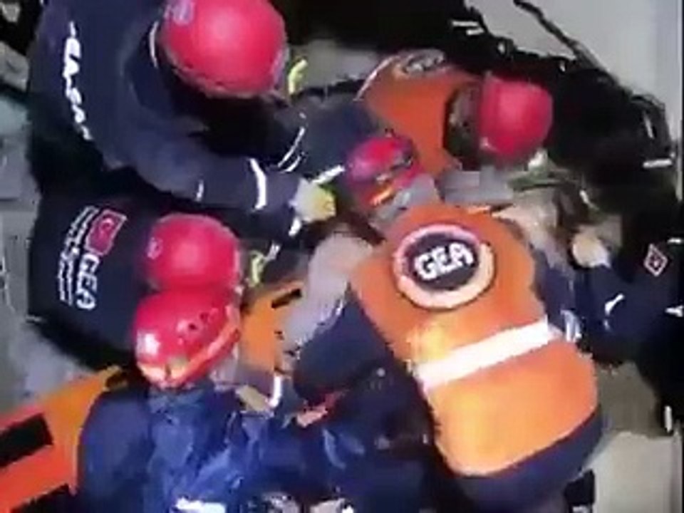Man found Alive After 72 Hours - Nepal Earthquake