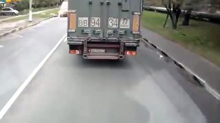 Don't give the finger to a truck driver