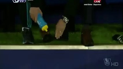 لقطة طريفة مورينيو لحظة تسجيل الهدف الثالث للبلوز