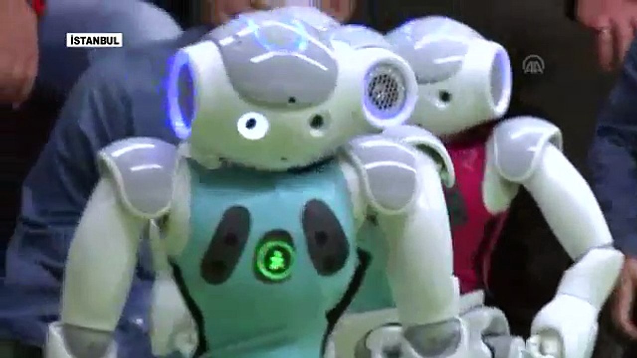 ROBOT FOOTBALL MATCH [RoboCup] in Turkey!! Robot Takımlarının İnanılmaz Maçı!!