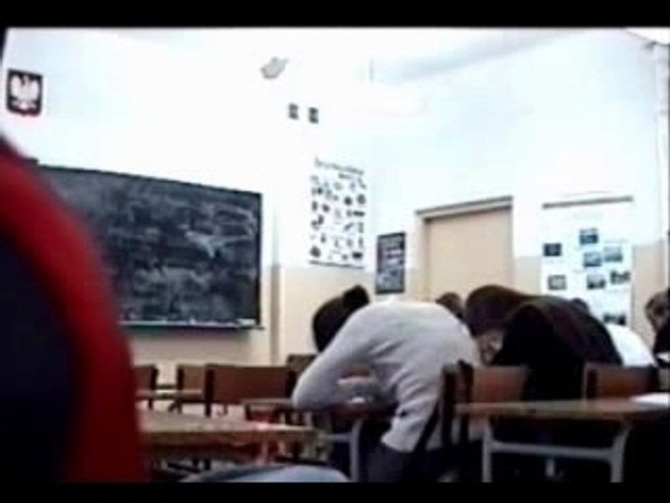 mec a poil dans la salle de classe