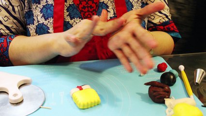 TUTORIAL: How to make a Spongebob using fondant