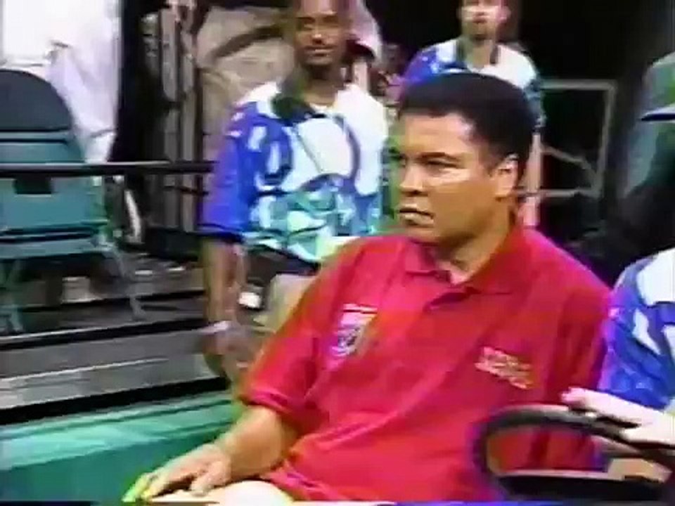 1996 Atlanta Olympics - Muhammad Ali Receives Lost Medal