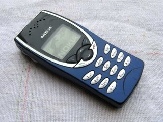 İngiltere ve Kanada'da Nokia 8210 Satışları Patladı