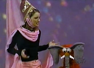 Natalie Portman on Sesame Street