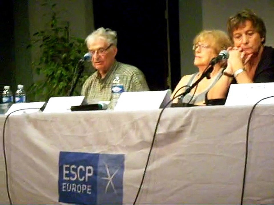 Max Pagès et l'institution (lors du 40e anniversaire du Laboratoire de Changement Social)