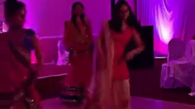 Balam Pichkari - HD - Desi Girls Dance On Wedding