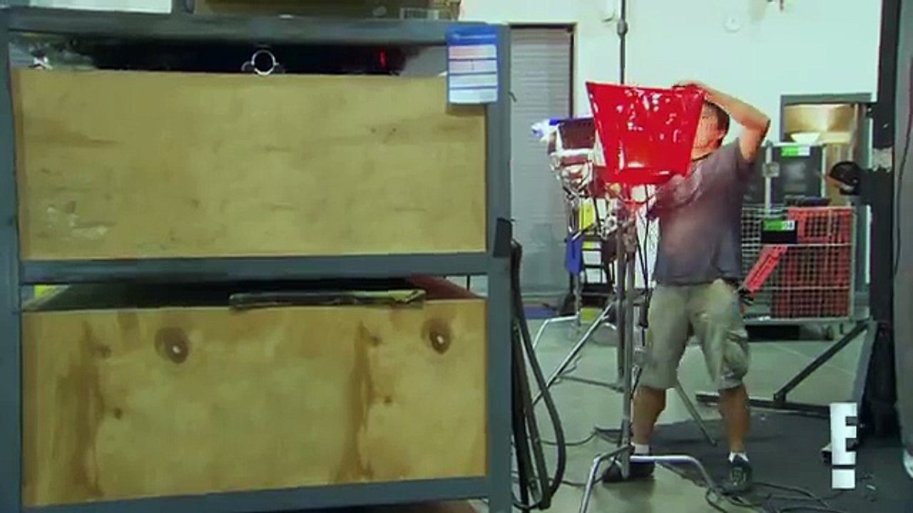 Paige sizes up Big E’s chest muscles- Total Divas Preview Clip_ January 11_ 20