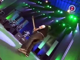 The Offspring - Hit That (Live at Swedish Hit Music Awards 2003)