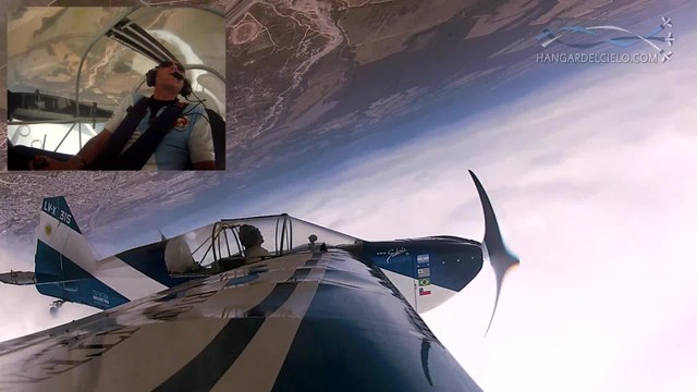 Pilot pulls off insane 'flat spin' with no hands