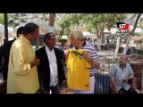 «دي كوستا» يهدي مرتضى منصور تي شيرت منتخب البرازيل