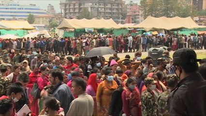 عدد قتلى زلزال نيبال بلغ 5587 والجرحى 10870