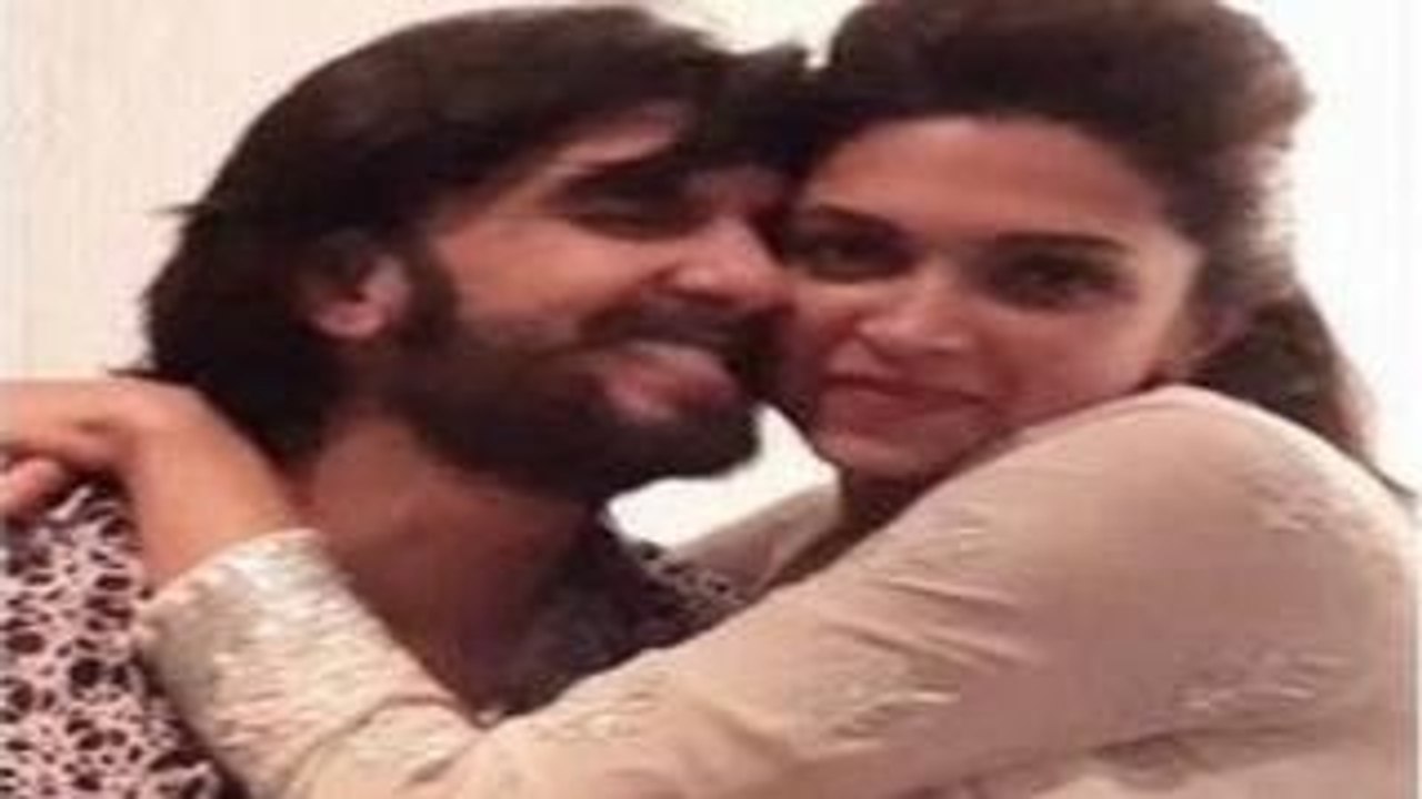 Deepika Padukone calls Ranveer Singh 'JUST A FRIEND' - The Bollywood