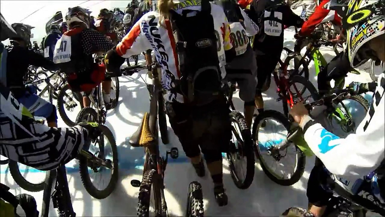 La descente en VTT de l'Alpine Gravity à l'Alpe d'Huez