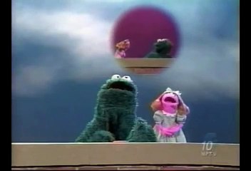 Sesame Street - Cookie Monster wants Prairie's cookie
