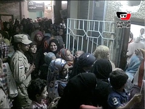 إقبال كثيف على لجنة مدرسة السادات بالزقازيق قبل غلق اللجنة