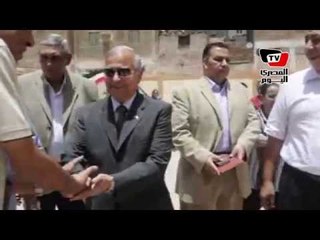 جولة محافظ الأقصر لأحد اللجان الانتخابية في اليوم الثاني لانتخابات الرئاسة