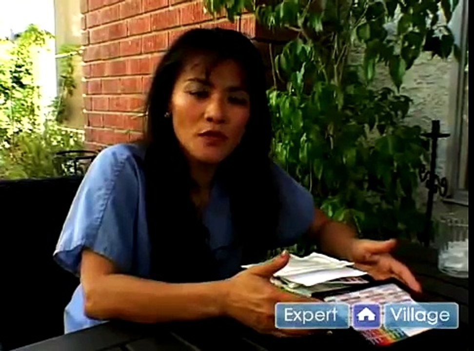 How to Make a First Aid Kit : Selecting a First Aid Kit