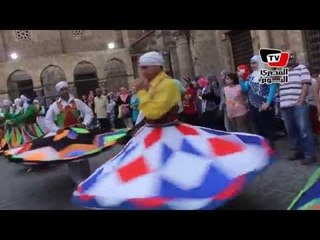 تنورة ورقص ورسم في احتفالية شارع المعز لدين الله الفاطمي