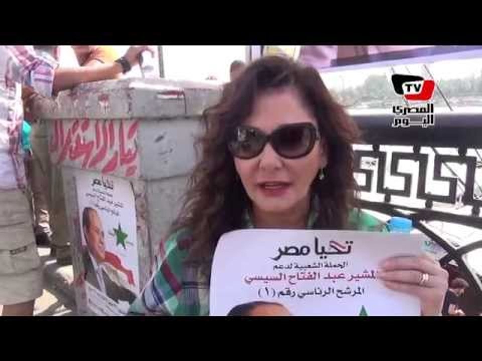 آثار الحكيم: بندعم السيسي ولكن مش شيك علي بياض