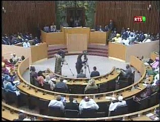Session ordinaire à Assemblée Nationale, Le premier ministre répond