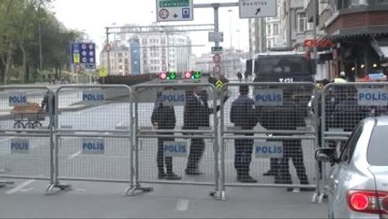 Video) Tourists Forced To Walk With Suitcases İn Taksim Under Police Blockade