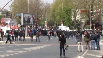 Beşiktaş'ta Polis Müdahalesi