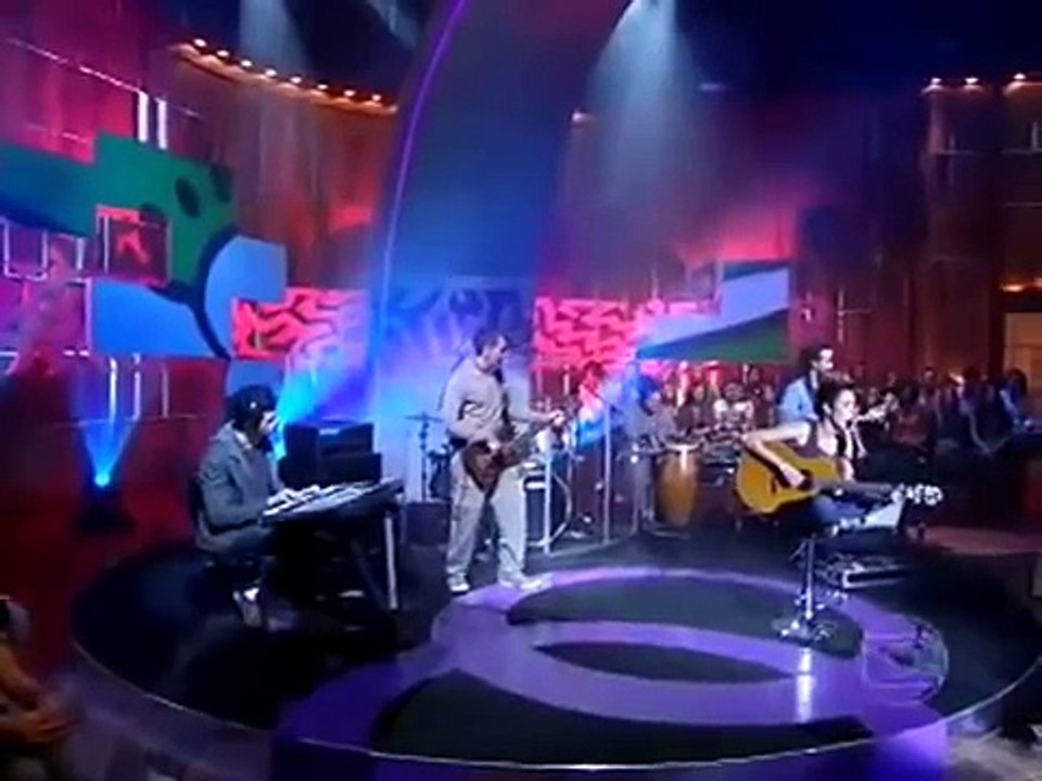 Maria Gadu canta  Lanterna dos Afogados  no Som Brasil Paralamas do Sucesso