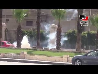 الأمن يطلق غاز كثيف وخرطوش لتفريق مسيرة لطلاب جامعة القاهرة