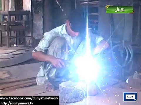 Labourers struggle in heat to find job on World Labour Day