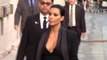 Kim Kardashian est chic et sexy pour le show de Jimmy Kimmel