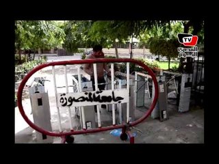 تركيب بوابات إلكترونية بجامعة المنصورة قبل عودة الدراسة