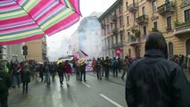 Italie: l'Expo de Milan ouvre dans l'odeur des gaz lacrymogènes