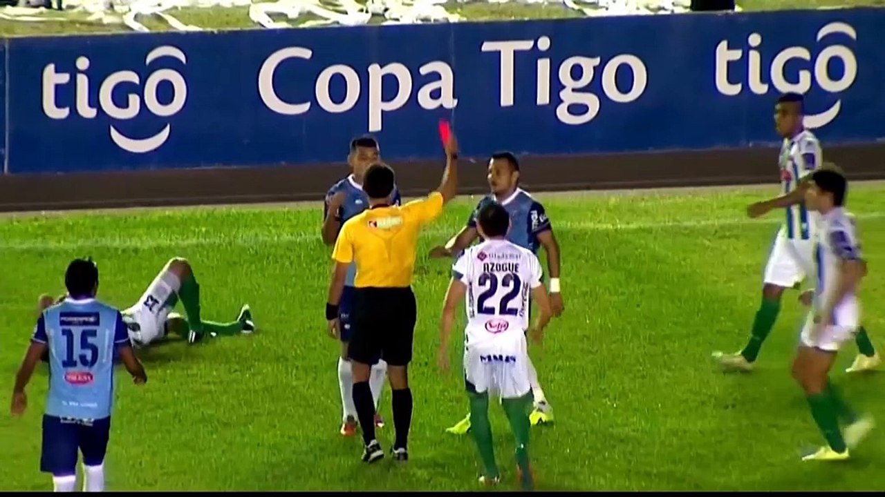 Bolivien: Ein Derby, fünf Platzverweise