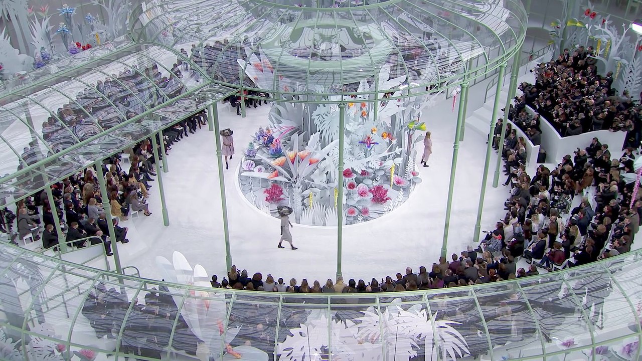 Haute Couture CHANEL 2015 Spring-Summer (1080p)