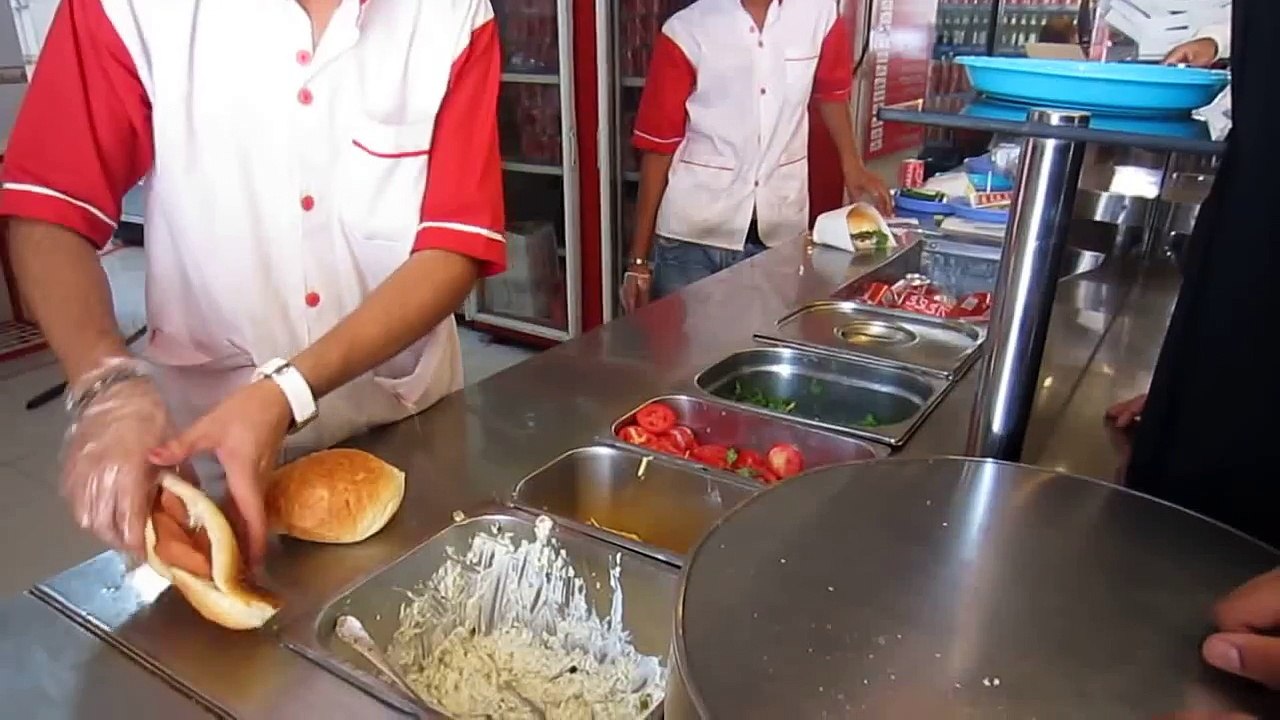 Fast Food in Iran | Persian Hamburger | Shiraz | Travel to Iran 2012 | Go Backpacking