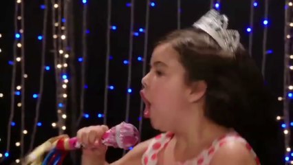 Sophia Grace & Rosie Perform 'U Can't Touch This'
