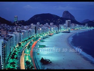 THE GIRL FROM IPANEMA (Upbeat)- Astrud Gilberto (with LYRICS)