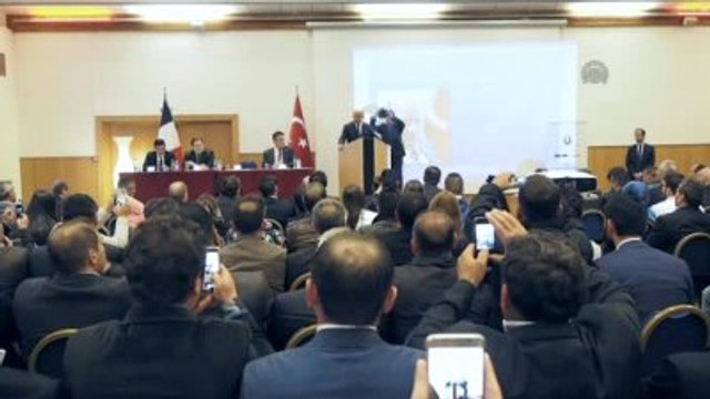 Bakan Işık, İş Adamları ve Bilim Adamlarıyla Bir Araya Geldi