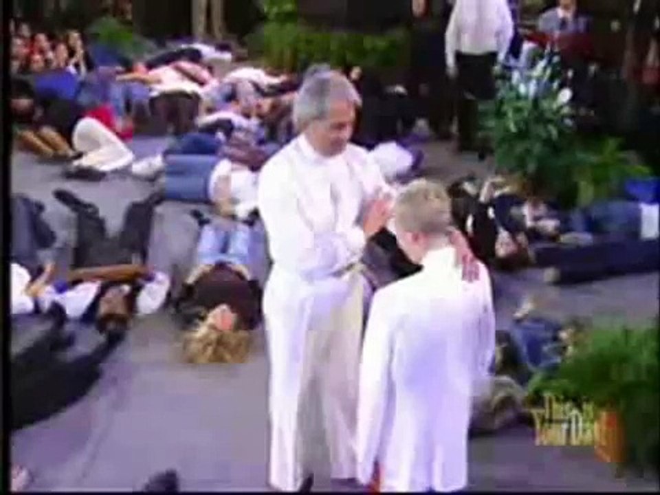 Benny Hinn - Servant of God  - You must See this !
