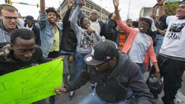 Baltimore reacts to charges against officers in Gray case