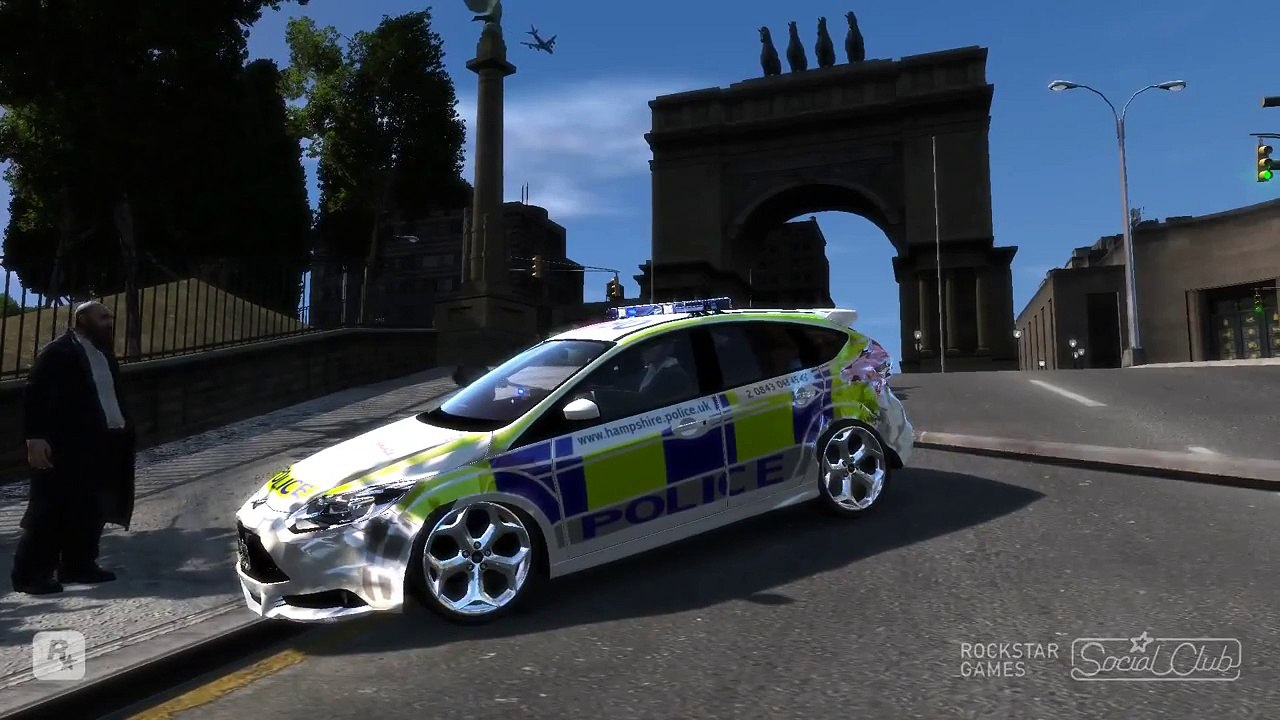 GRAND THEFT AUTO IV 2013 FORD FOCUS ST BRITISH POLICE CRASH TESTING HD