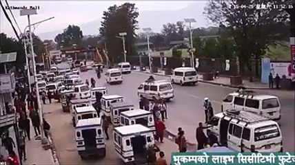 فيديو  مروع من زلزال نيبال