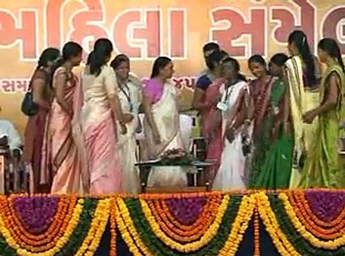 Tapi Vyara arrival at Helipad and Mahila Sammelan attended by Gujarat CM